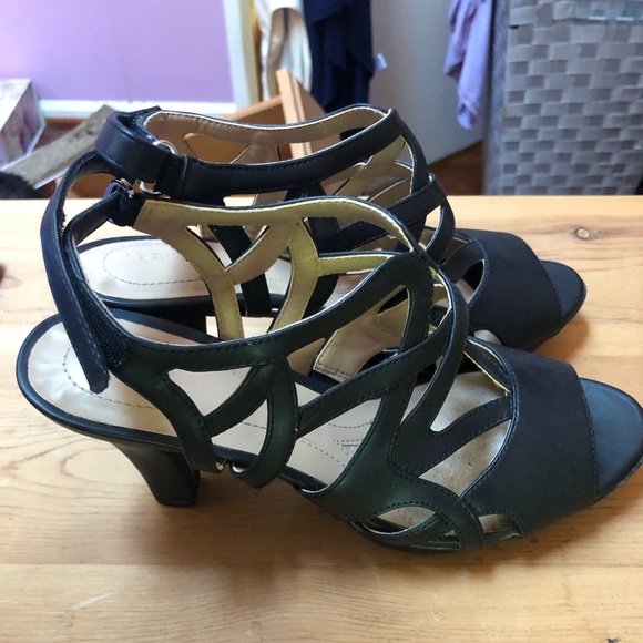 Shoes - Picture 2 of 5